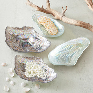 Lustrous Shell Plate Set - By the Sea Beach Decor